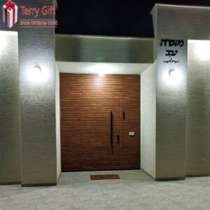 שלט לקיר חיצוני/בית פרטי