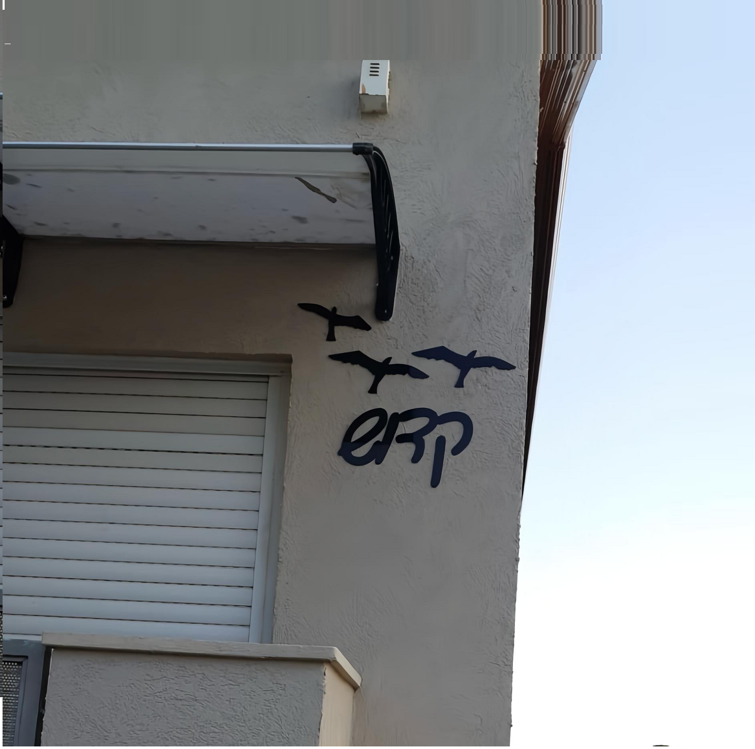 שלט לקיר חיצוני/בית פרטי