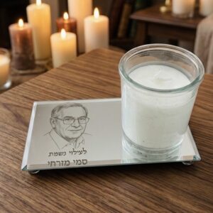 מעמד קריסטל מראה לנר נשמה עם חריטת תמונה